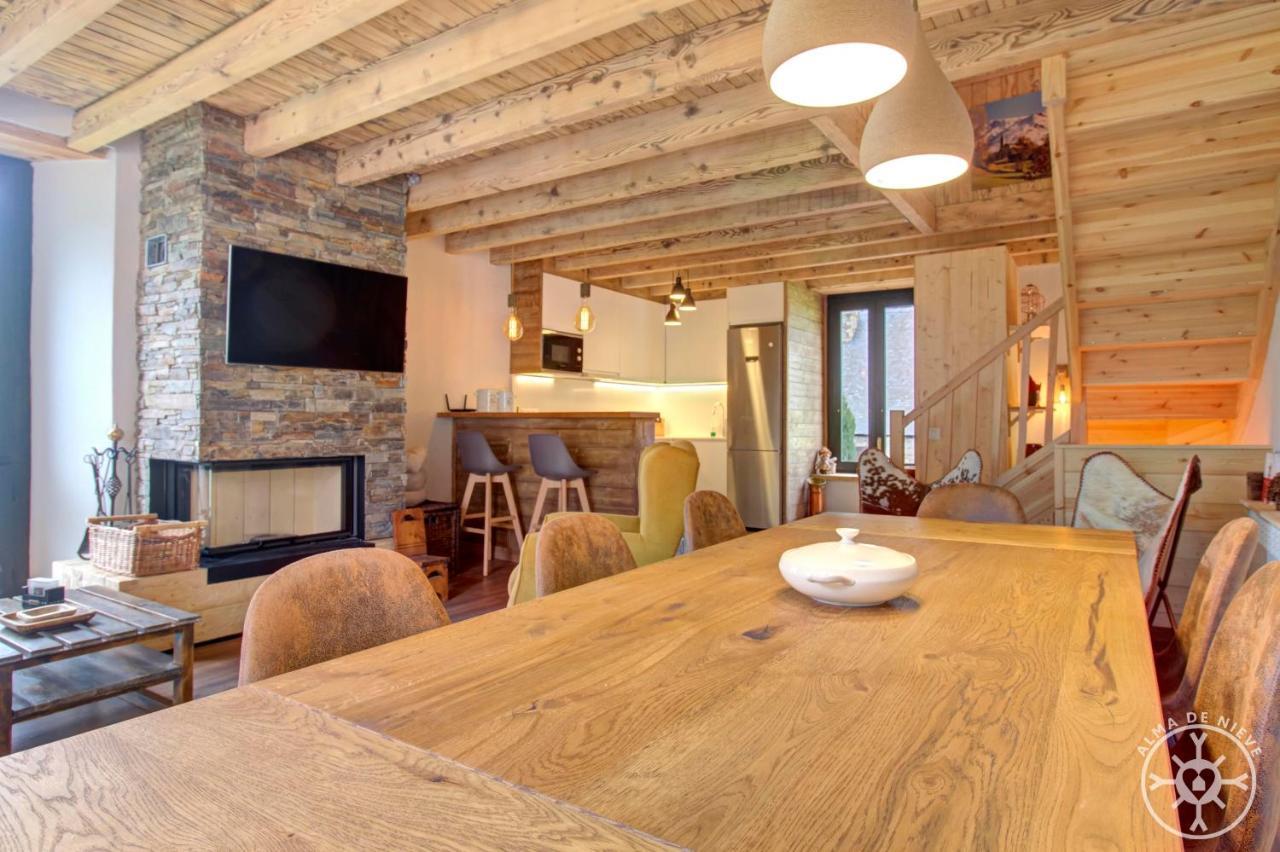 Casa Era Cuma De Alma De Nieve Villa Salardú Exteriör bild