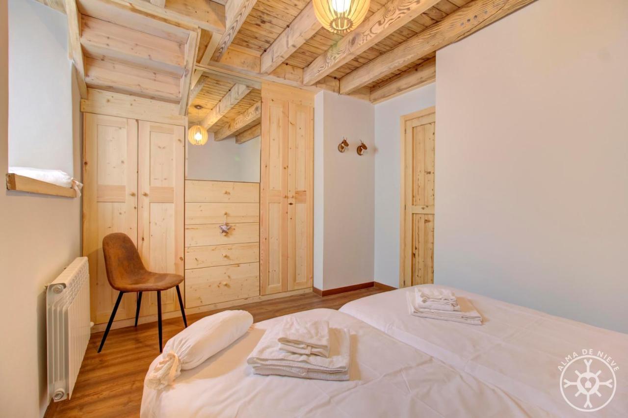 Casa Era Cuma De Alma De Nieve Villa Salardú Exteriör bild